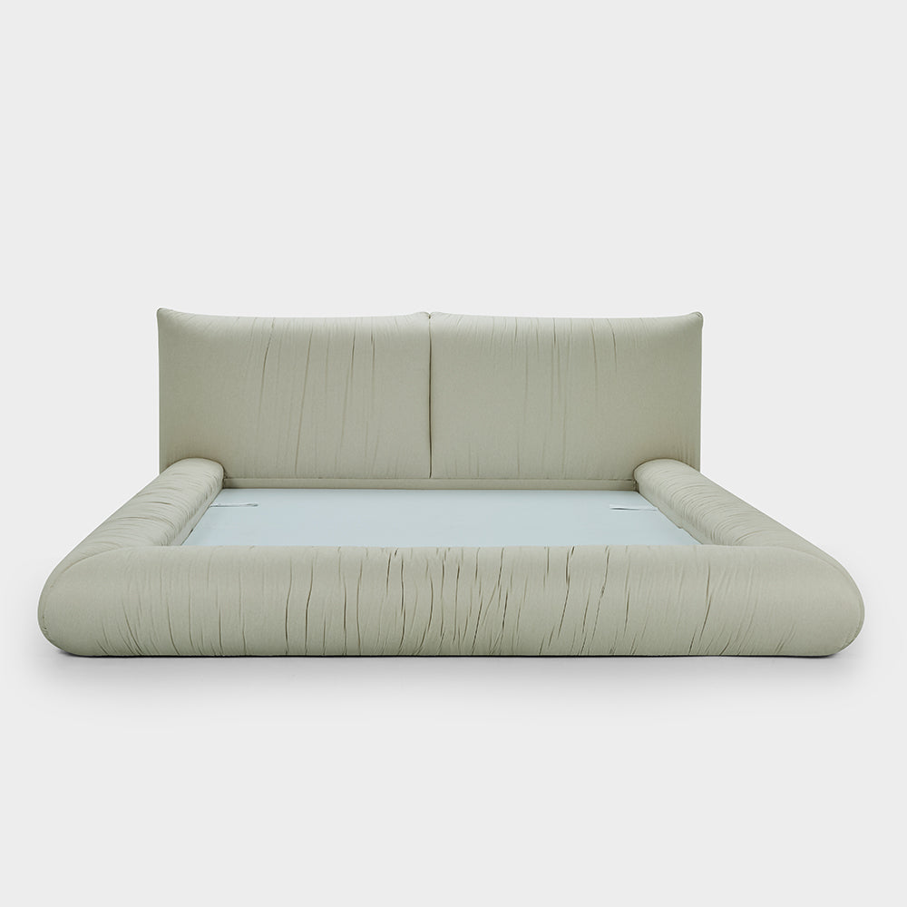 Larissa Bed