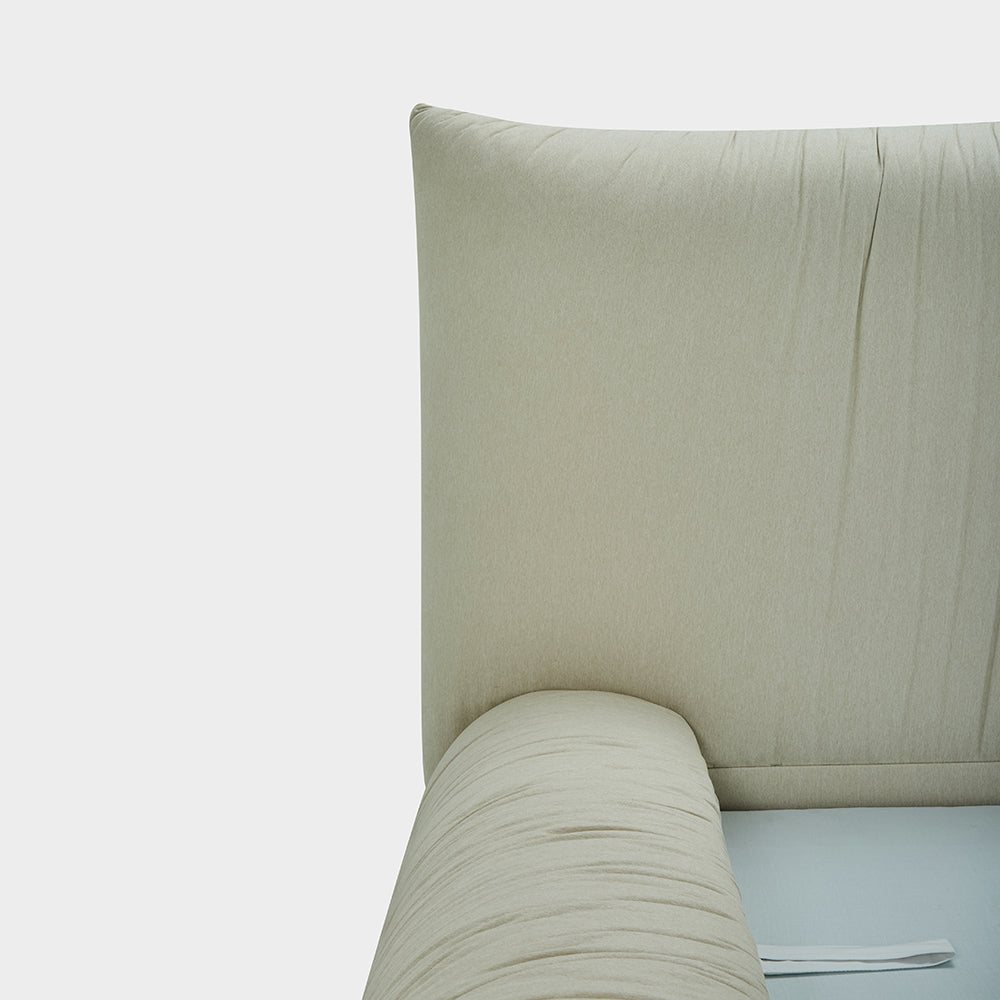 Larissa Bed