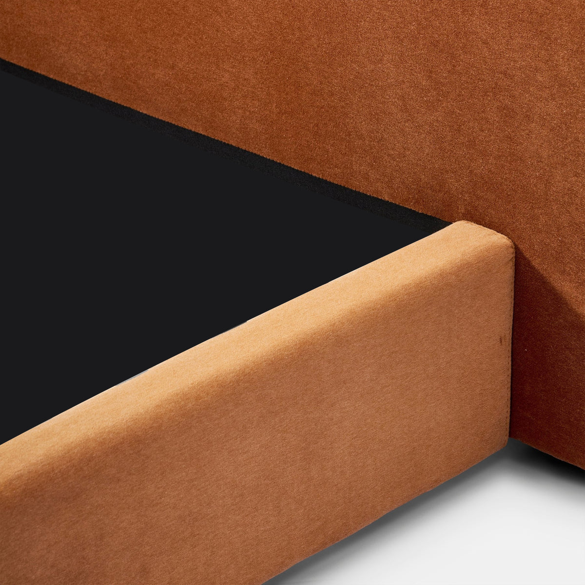 Andrea Bed Camel