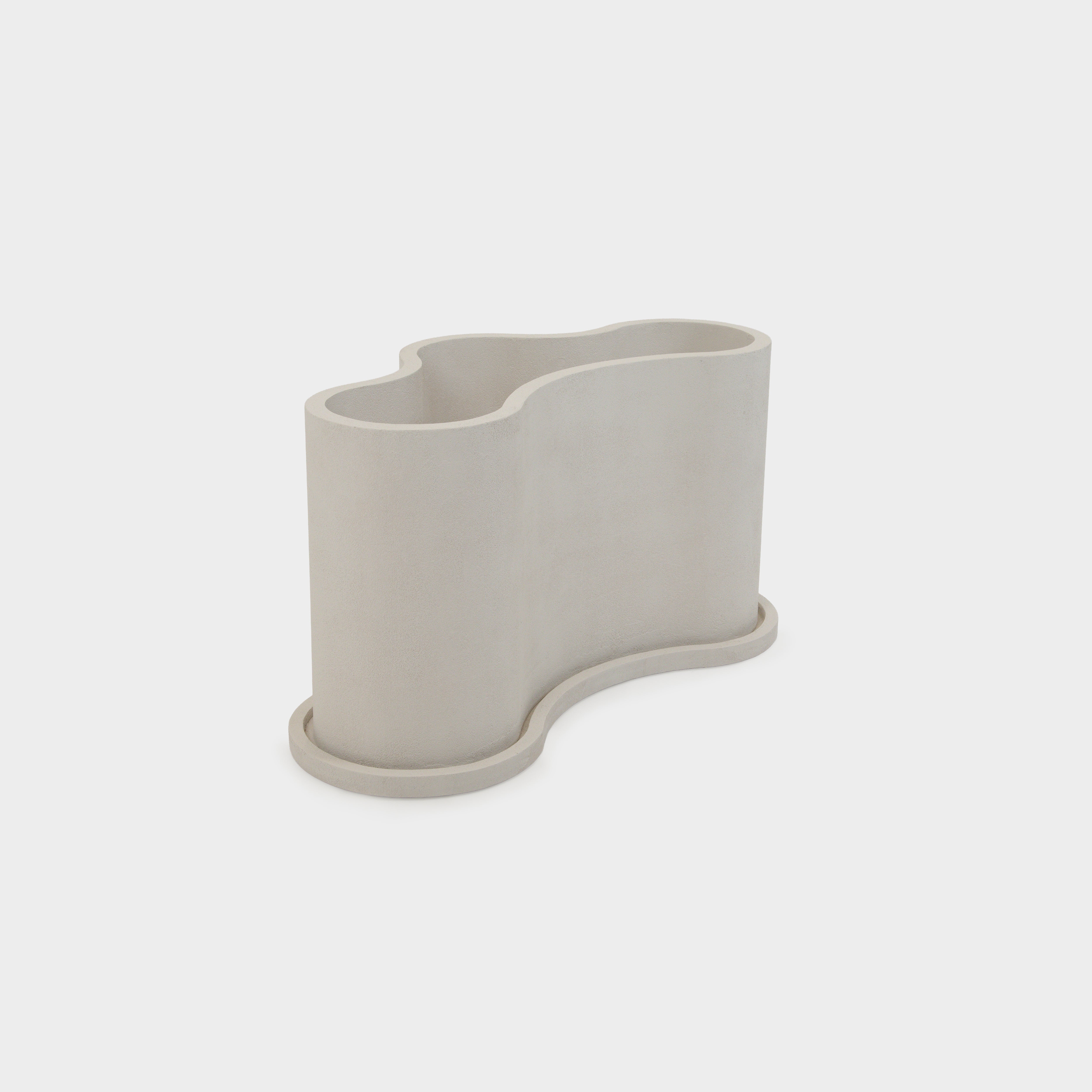 Monika Planter
