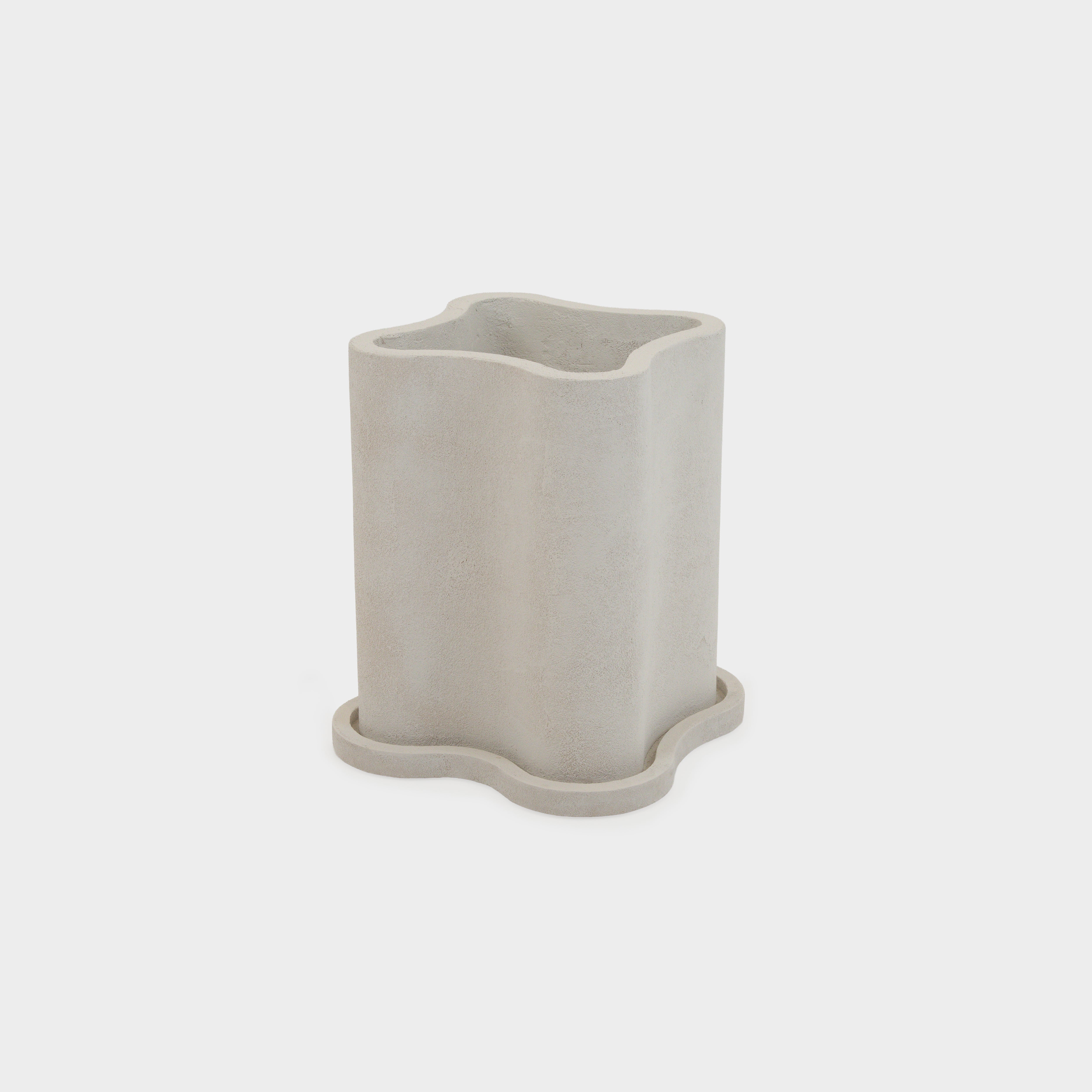 Leo Planter