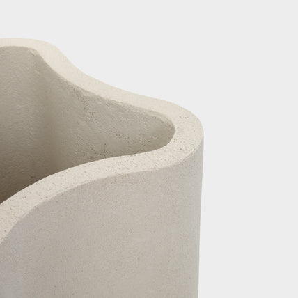 Leo Planter